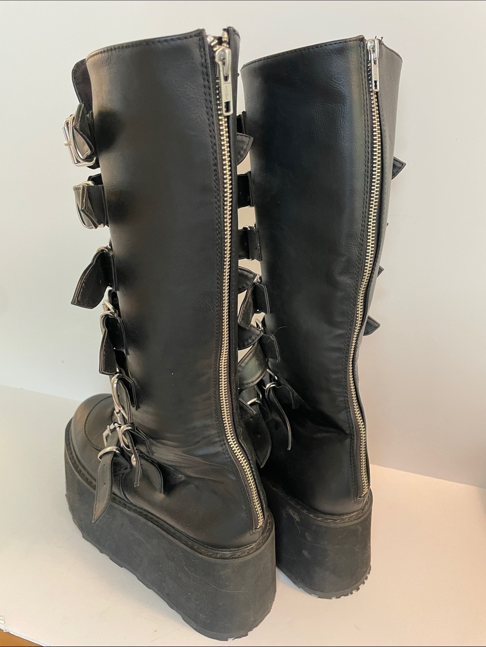 Demonia Boots size 9 - Picture 4 of 6